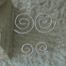 Load image into Gallery viewer, INAZ MINI EARRINGS
